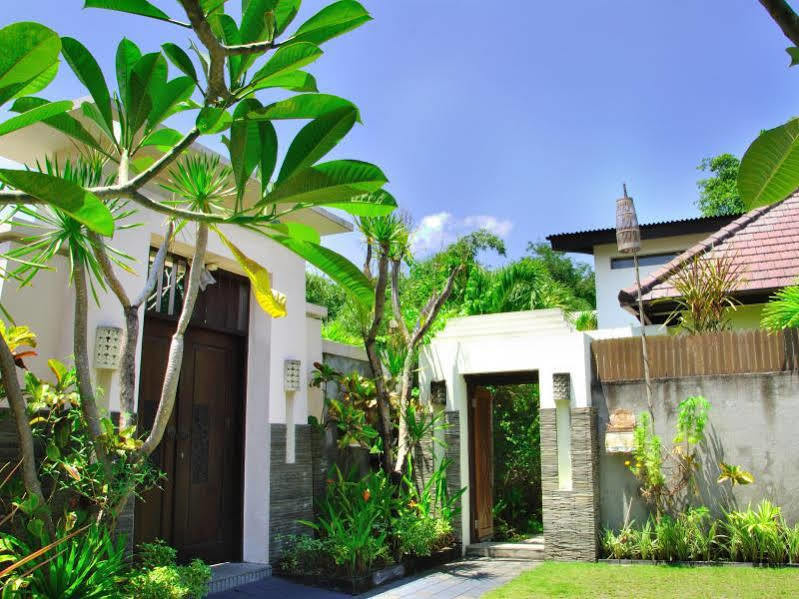 M Two Villas Seminyak Exterior photo