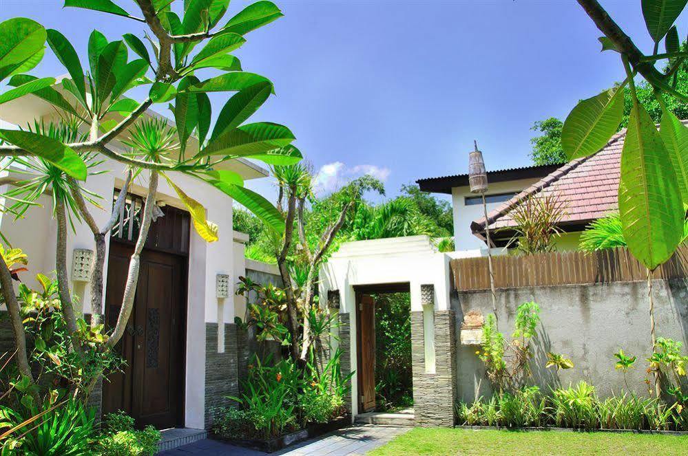 M Two Villas Seminyak Exterior photo