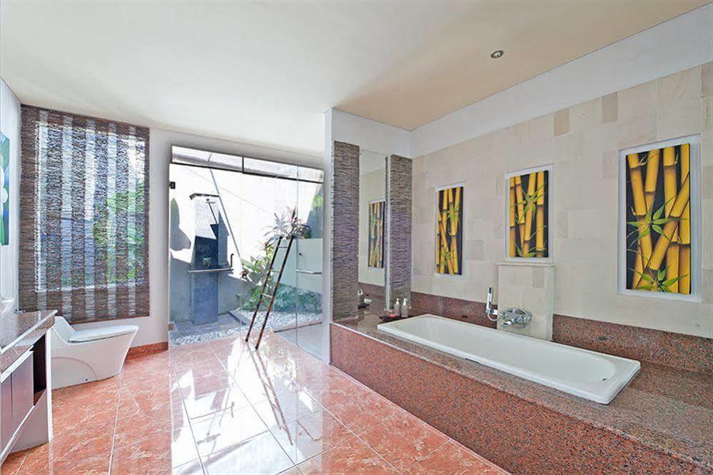 M Two Villas Seminyak Exterior photo