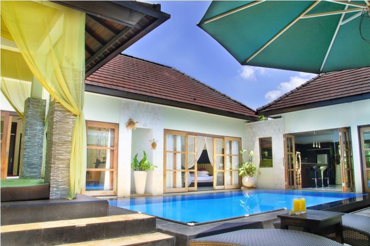 M Two Villas Seminyak Exterior photo